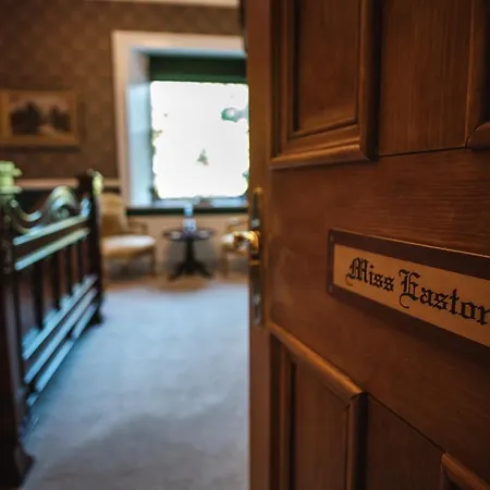 West Layton Manor Couette-café 5*