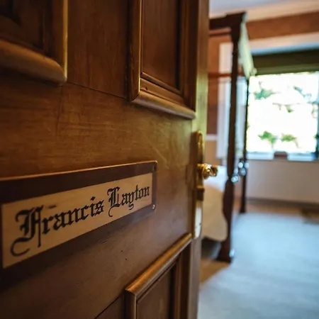 West Layton Manor Panzió 5*