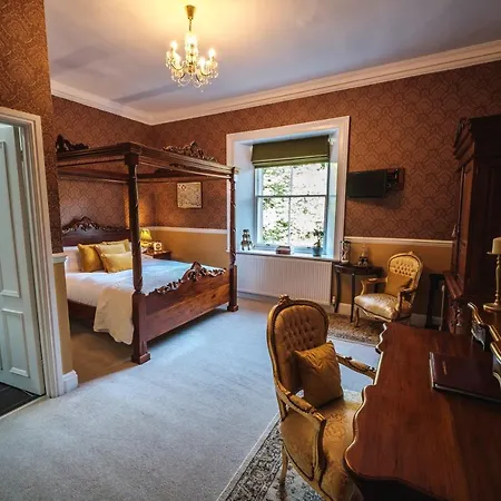 West Layton Manor 5*