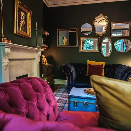 West Layton Manor 5*