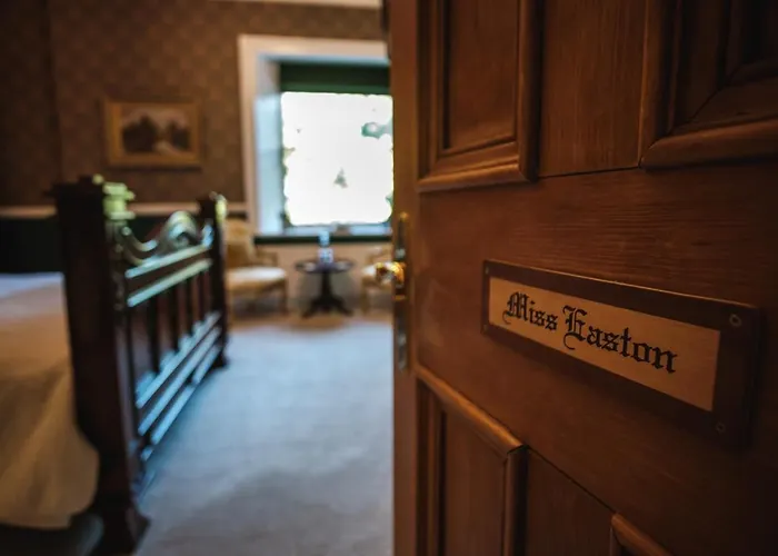 West Layton Manor Bed & Breakfast 5*