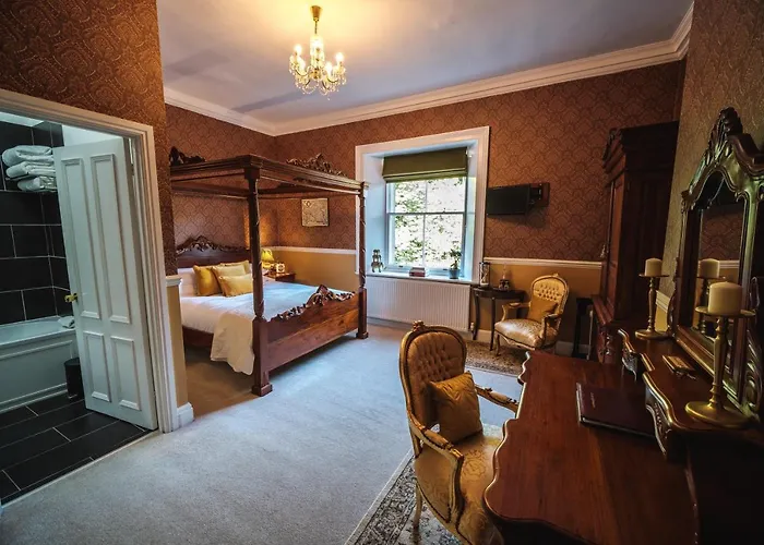 West Layton Manor 5*