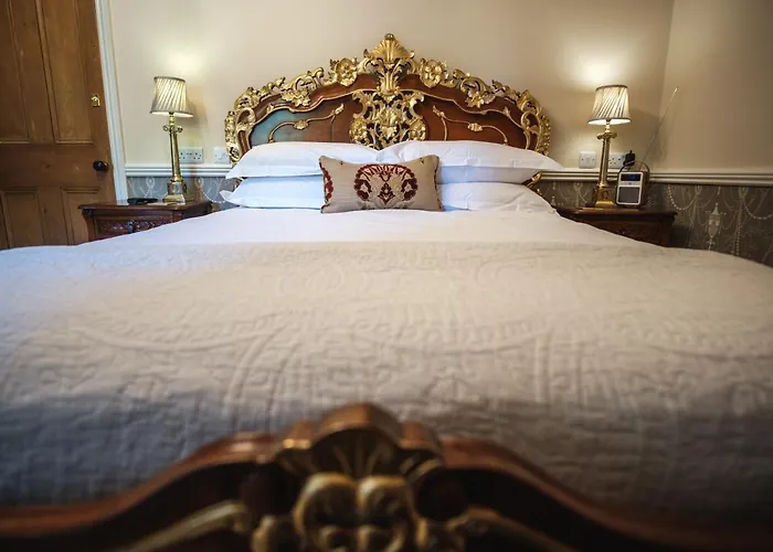 West Layton Manor 5*