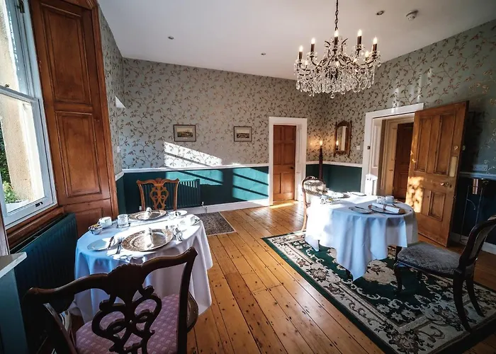 West Layton Manor Bed & Breakfast