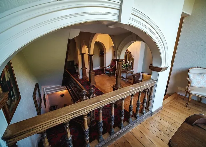 West Layton Manor 5*