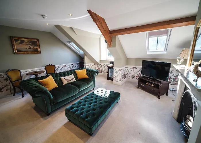 West Layton Manor 5*