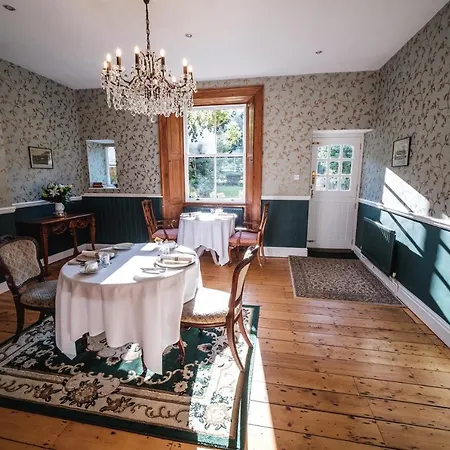 West Layton Manor 5*