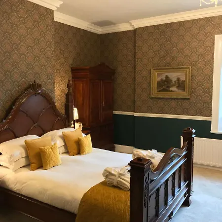 West Layton Manor Oda ve Kahvaltı 5*